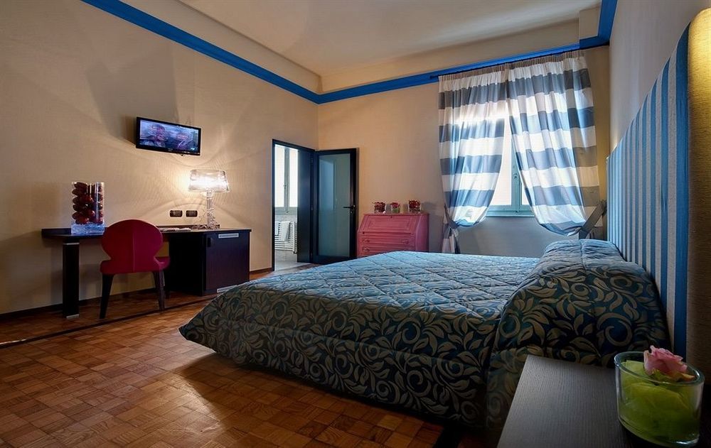 Hotel Grand Nizza Et Suisse 4*